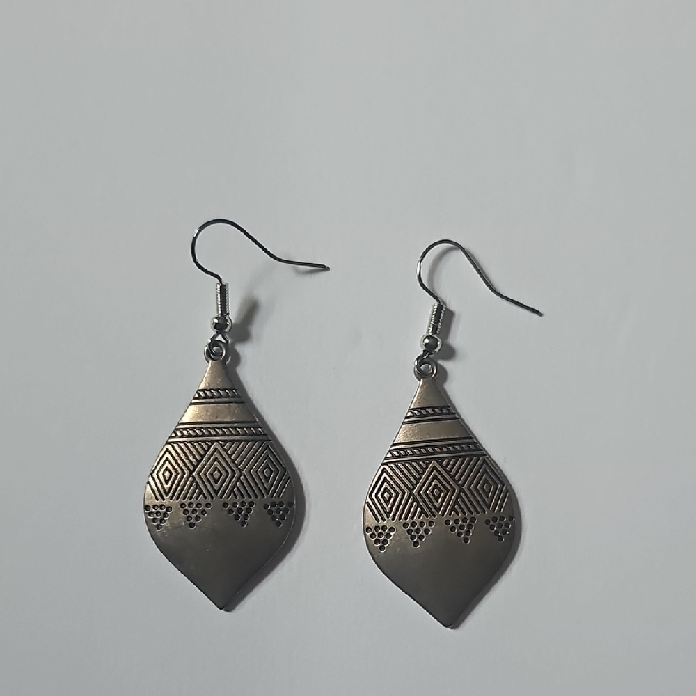 Elegant Silver Geometric Earrings